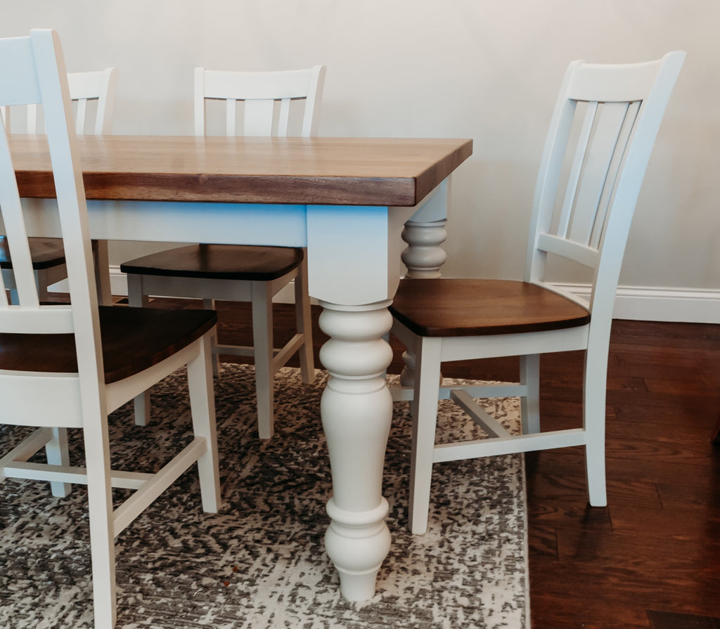 Hollis Table