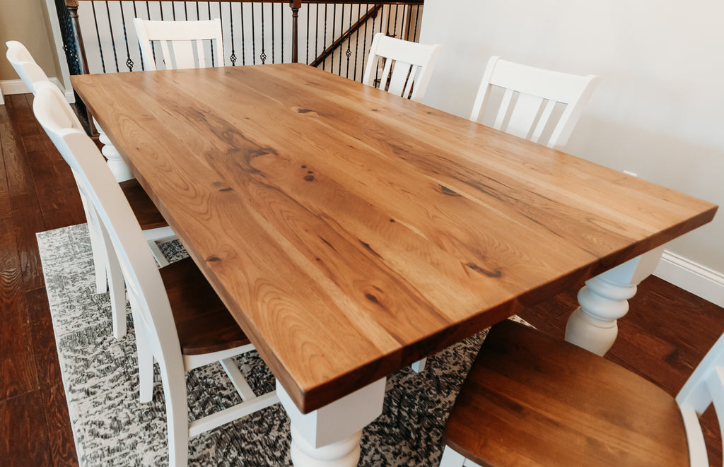 Hollis Table