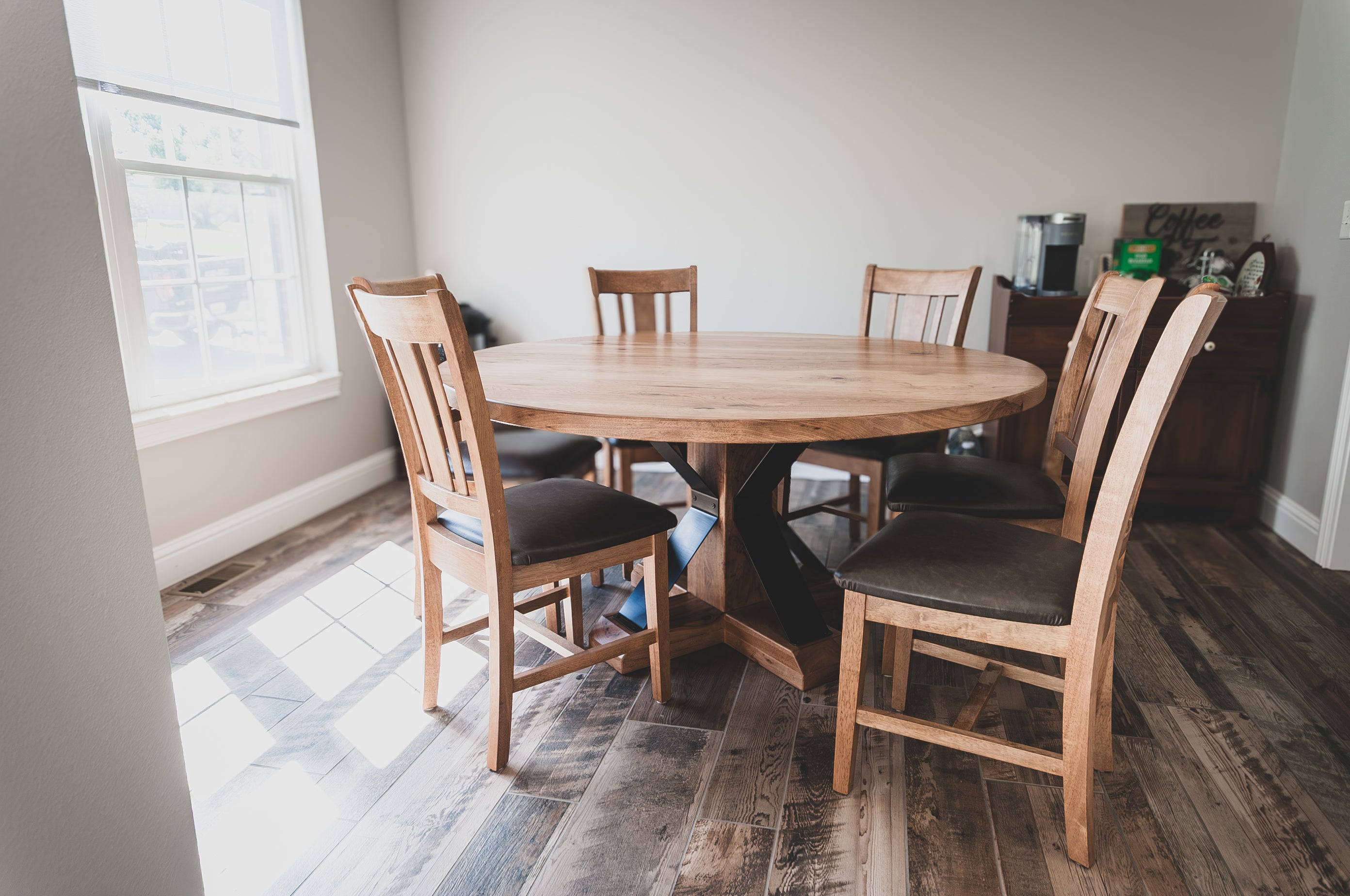 Morris Round Table
