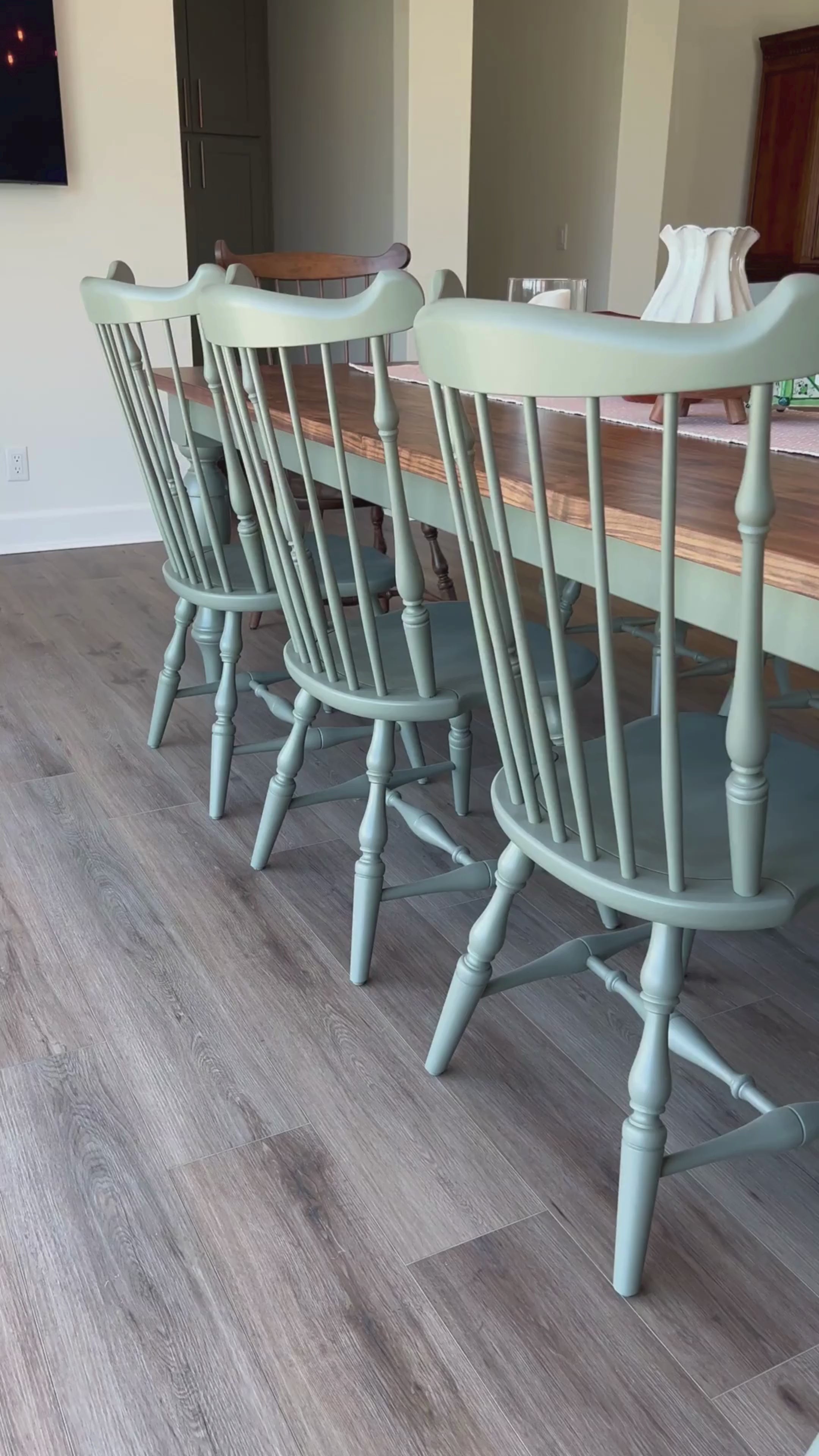 Diana Table