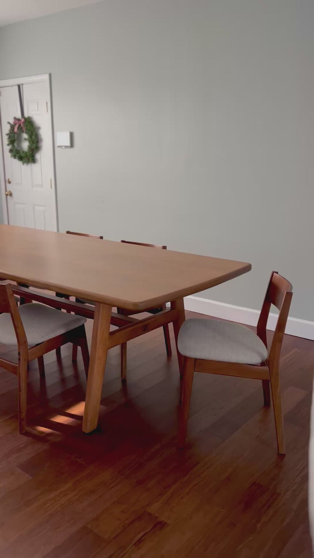 Alden Table